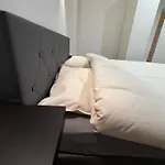 Apartamento T2 Luxe 100 M Port, Clim, Wi-fi