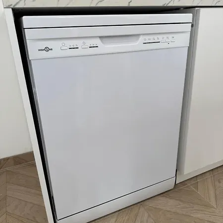 Apartamento T2 Luxe 100 M Port, Clim, Wi-fi